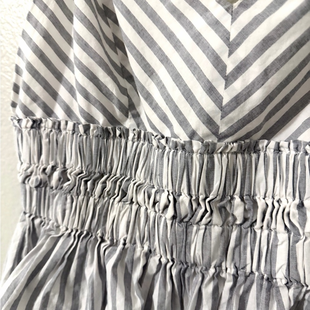 Express Striped Ruched Crop Top - Picture 2 of 4